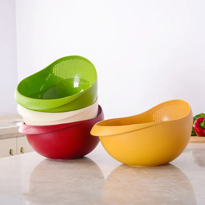 Drain rice with ease using our plastic colander. Perfect for kitchen use.